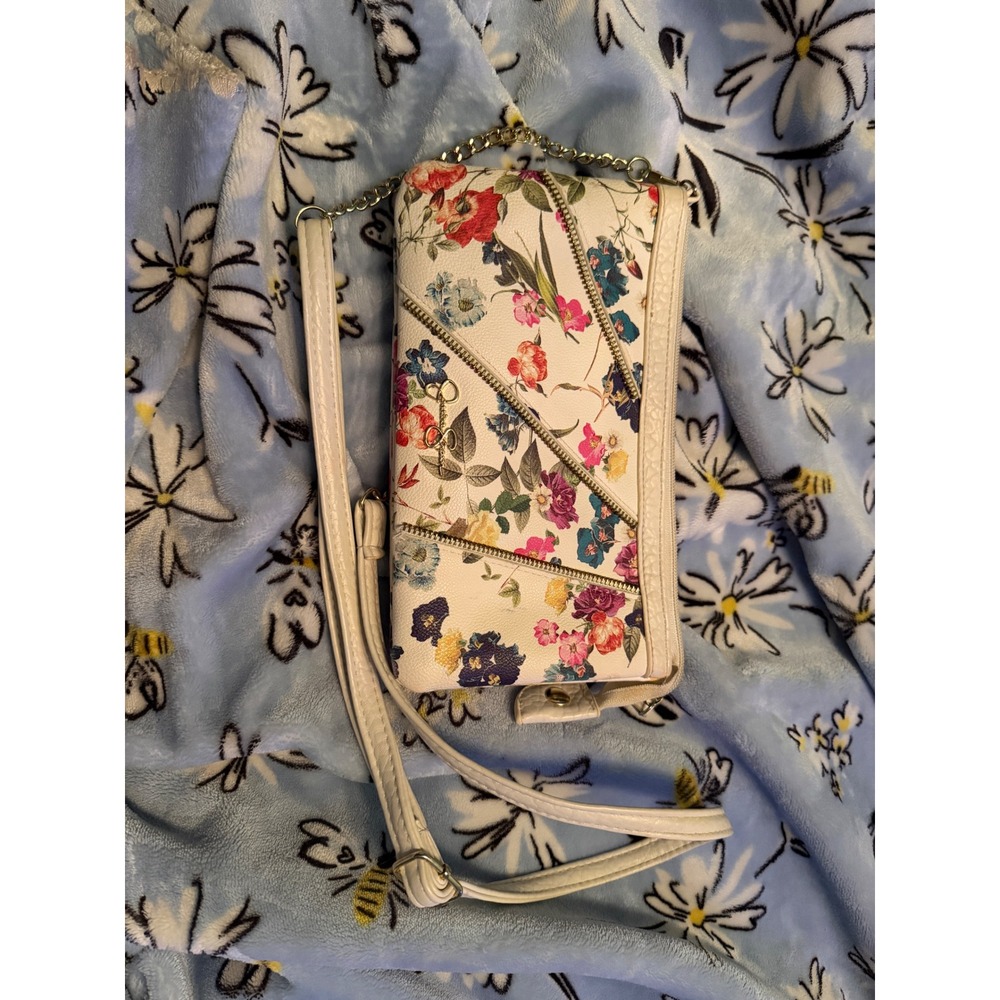 Jessica Simpson - Floral Printed Crossbody Bag - Stylish Everyday Purse